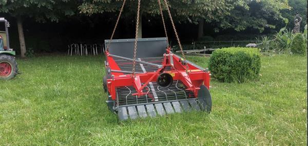 Grote foto aardappelrooier 2 rijen wega 1400 agrarisch aardappelpootmachines