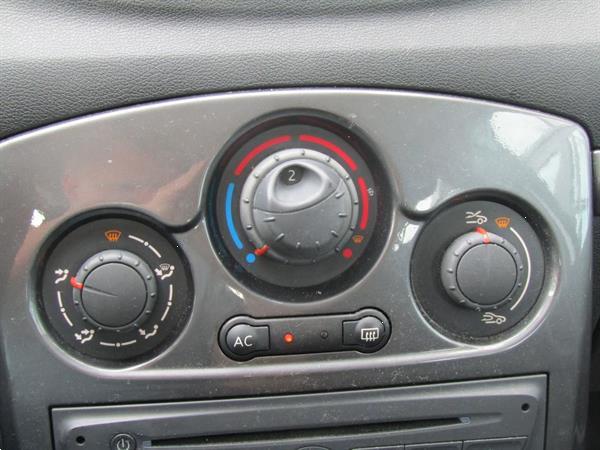 Grote foto renault clio 1.2 16v 75 ch auto renault