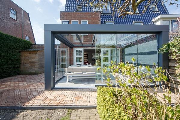 Grote foto cube veranda 500x300 cm glasdak tuin en terras tegels en terrasdelen