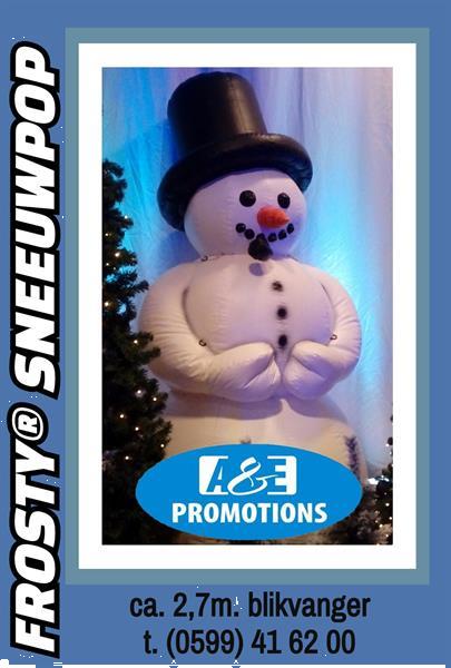 Grote foto sneeuwpop groot kerstman verhuur zwolle ommen diversen kerst