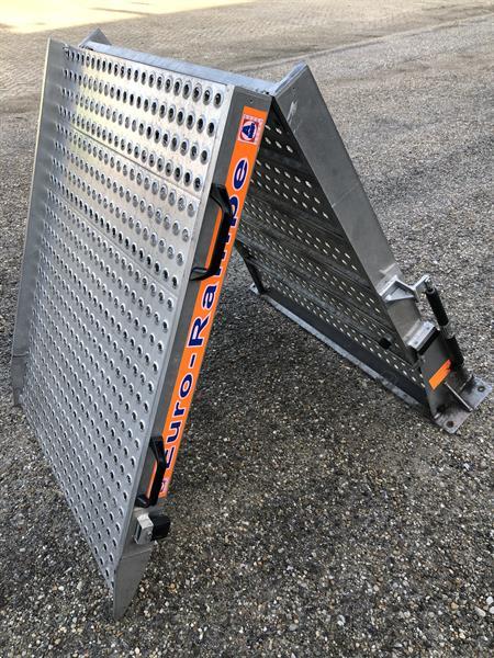 Grote foto oprijplaat amf euro rampe rolstoel invalide auto diversen aanhangwagen onderdelen