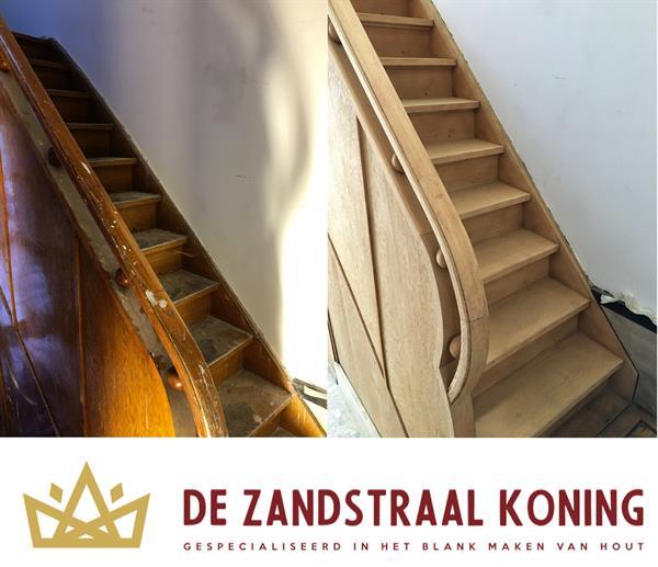 Grote foto houten trap en gebinten blank luchtgommen doe het zelf en verbouw trappen en liften