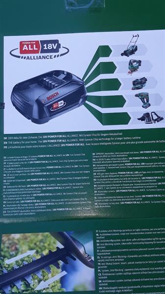 Grote foto nieuwe bosch heggenschaar op batterij tuin en terras heggenschaar