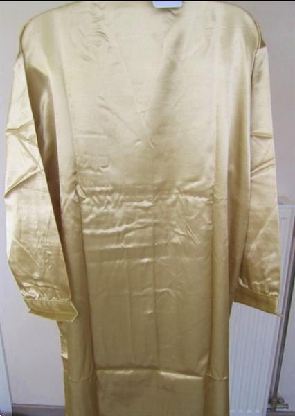 Grote foto luxueus goudkleurig gesatineerd nachthemd medium kleding dames ondergoed en lingerie
