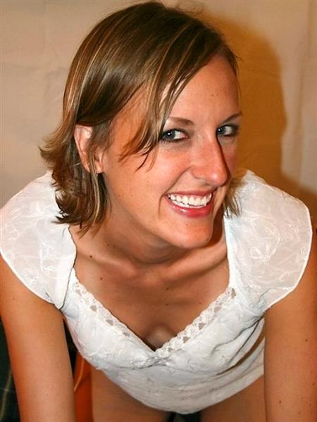 Grote foto kleine borstjes maar grote zin in sex erotiek contact vrouw tot man