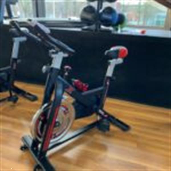 Grote foto indoor cycling bike nieuw hometrainer cardio sport en fitness fitness