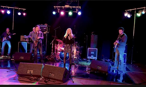 Grote foto cover party band marconi sound machine diensten en vakmensen entertainment