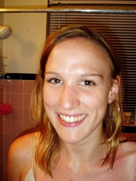 Grote foto op zoek naar contact contacten en berichten vrouw zoekt man