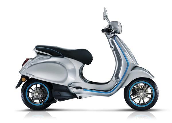 Grote foto vespa elettrica 70 km h azzurro elettrico bij central scoo motoren overige merken