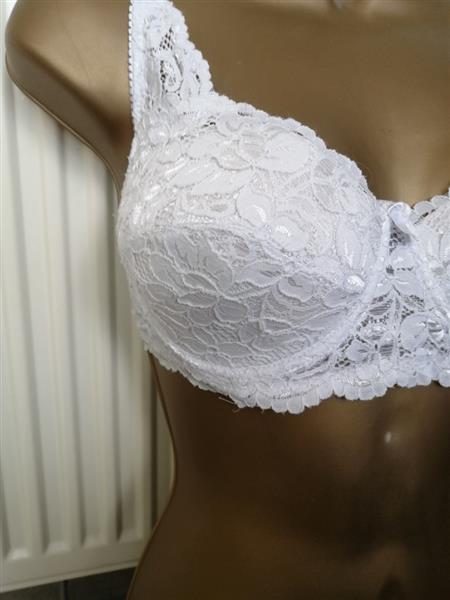 Grote foto chique witte voorgevormde b in kant b c cups kleding dames ondergoed en lingerie