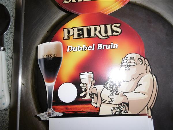 Grote foto tafelreclame karton petrus dubbel bruin verzamelen biermerken