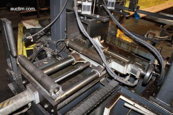 Grote foto semi automatische cnc bandzaagmachine doe het zelf en verbouw ijzerwaren en bevestigingsmiddelen