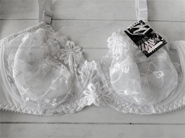 Grote foto witte doorzichtige bh met prachtige kant 70d kleding dames ondergoed en lingerie