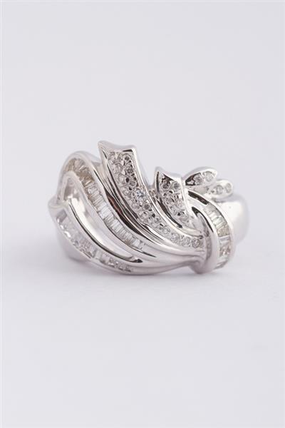 Grote foto wit gouden ring met baguette geslepen diamanten en rond gesl kleding dames sieraden