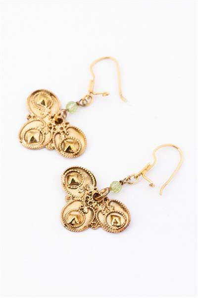 Grote foto antieke gouden oorhangers met peridoot kleding dames sieraden