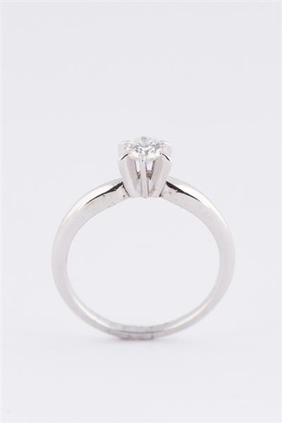 Grote foto wit gouden ring met een briljant van ca. 0.36 ct. kleding dames sieraden