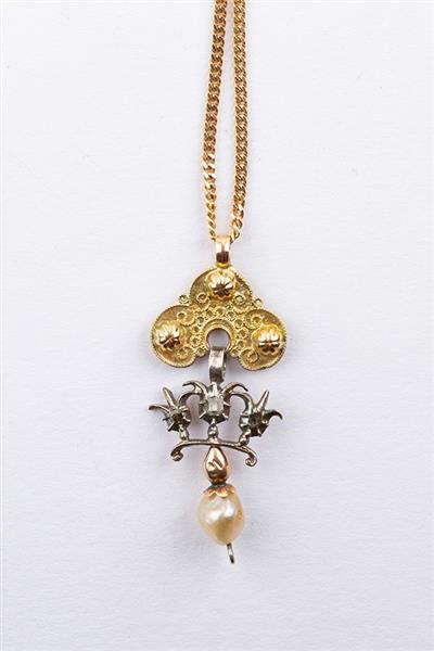 Grote foto antieke gouden klederdracht hanger met diamanten en parel aa kleding dames sieraden