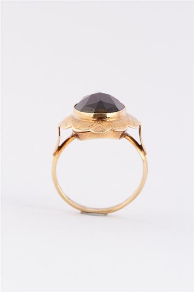 Grote foto gouden ring met granaat kleding dames sieraden
