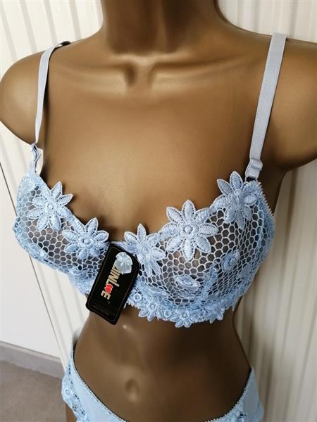 Grote foto elegante zachtblauwe bh met slip voor d cups kleding dames ondergoed en lingerie