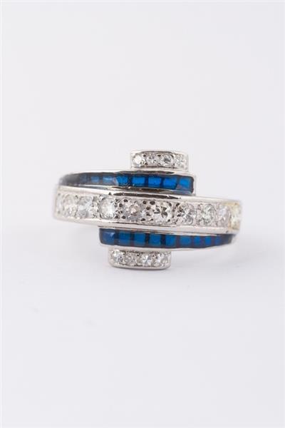 Grote foto wit gouden slag ring met briljanten en blauw emaille kleding dames sieraden