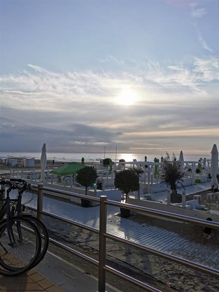 Grote foto ontspannen op zeedijk westende lift balkon vakantie belgi