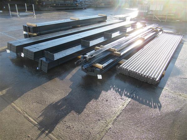 Grote foto z.g.a.n. staalconstructie 14.00 x 30.00 meter zakelijke goederen bedrijfs onroerend goed
