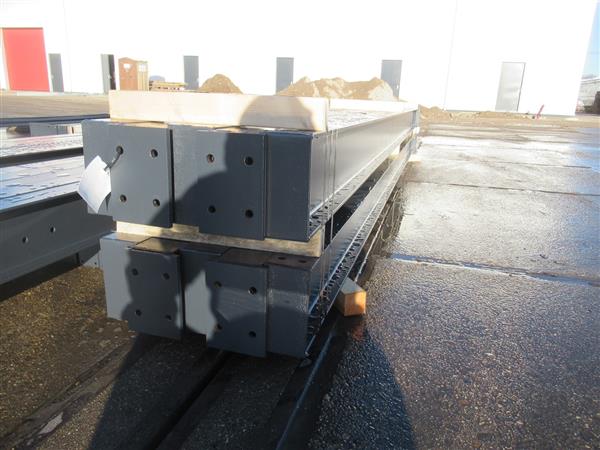 Grote foto z.g.a.n. staalconstructie 14.00 x 30.00 meter zakelijke goederen bedrijfs onroerend goed