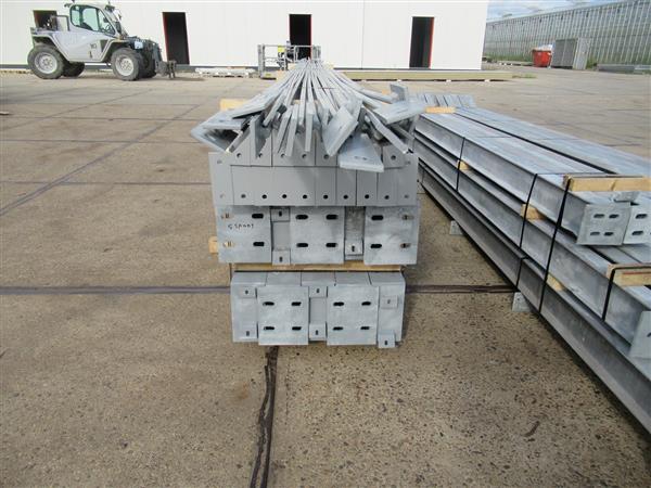Grote foto gebruikte staalconstructie 16.00 x 30.00 meter zakelijke goederen bedrijfs onroerend goed