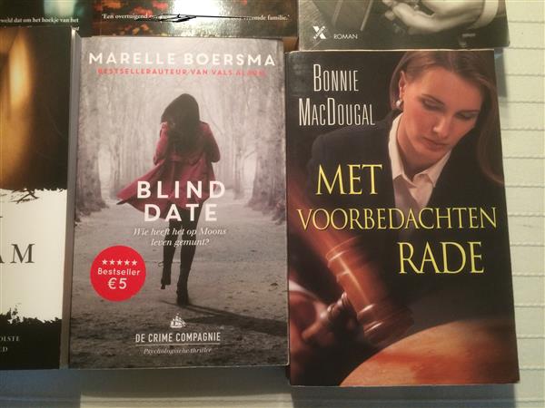 Grote foto boeken thrillers 11 stuks boeken thrillers