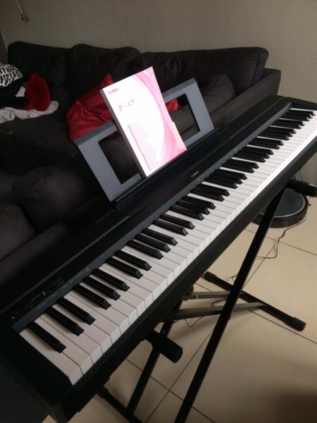 Grote foto digitale piano yamaha huren voor 25 per maand muziek en instrumenten piano en vleugels