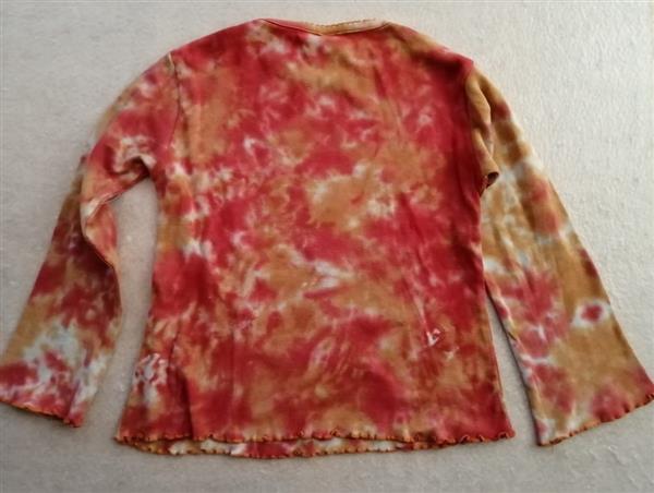 Grote foto leuke vintage longsleeve in flower power stijl 122 kinderen en baby maat 122