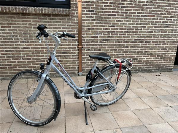 Grote foto damesfiets batavus fuego fietsen en brommers damesfietsen