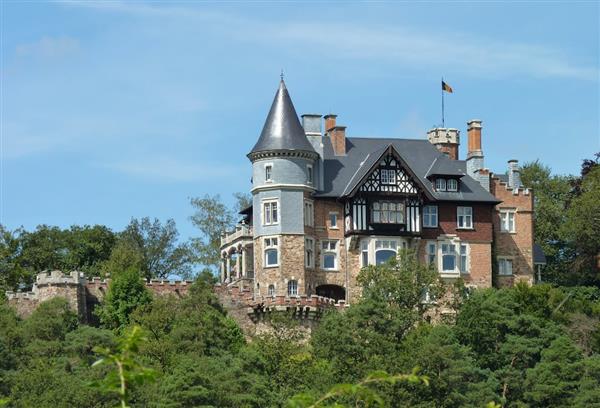 Grote foto kasteel voor 34 p met zwembad op de vestingmuur vakantie belgi