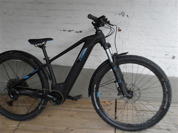 Grote foto elektrische mountainbikes fietsen en brommers sportfietsen