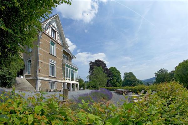 Grote foto kasteel stavelot voor 26 p met 10 slaapkamers vakantie belgi