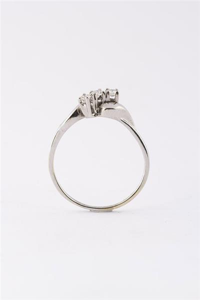 Grote foto wit gouden slag ring met briljanten kleding dames sieraden