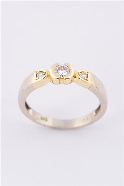 Grote foto wit geel gouden rij ring met 3 briljanten kleding dames sieraden