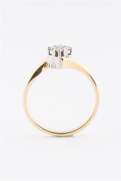 Grote foto gouden blok ring met 4 briljanten kleding dames sieraden