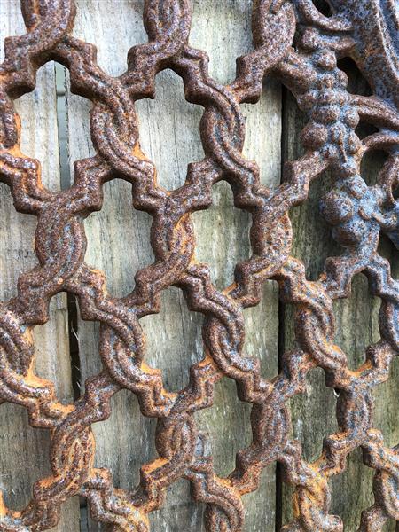 Grote foto cast iron rust deur raam rooster wandornament mooi smeedwerk tuin en terras tuindecoratie