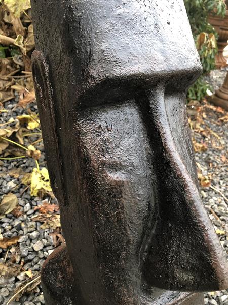 Grote foto moai xxl groot stenen beeld van de paaseilanden donker bruin tuin en terras tuindecoratie