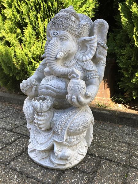 Grote foto beeld ganesha 1 de god van de wijsheid welvaart en geluk vol steen tuin en terras tuindecoratie