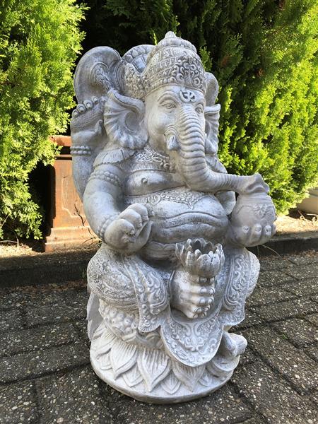 Grote foto beeld ganesha 1 de god van de wijsheid welvaart en geluk vol steen tuin en terras tuindecoratie