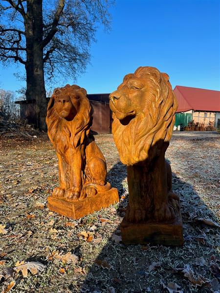 Grote foto zittende leeuw polystone rechts kijken oxid tuin en terras tuindecoratie