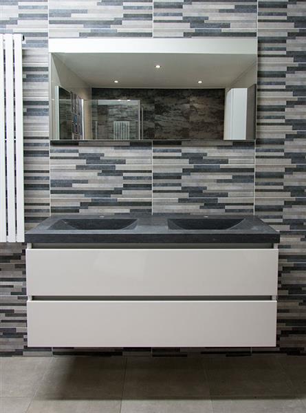 Grote foto badkamermeubel hardsteen wastafel en dubbele spoelbak huis en inrichting complete badkamers
