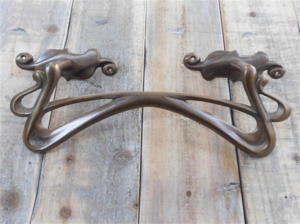 Grote foto patina trekhendel art nouveau handgreep voor de voordeur messing levering doe het zelf en verbouw materialen en producten