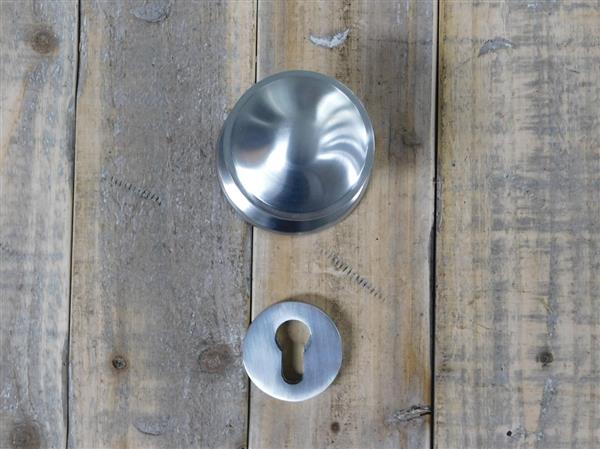 Grote foto deurknop met draaiknop rozet vaste niet draaibaar plus beveiliging rozet massief messing chro doe het zelf en verbouw materialen en producten