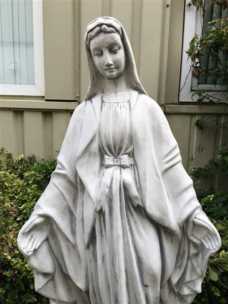 Grote foto moeder maria mother mary groot vol stenen beeld prachtig. tuin en terras tuindecoratie