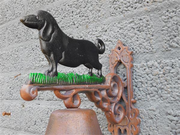 Grote foto deurbel met hondje gietijzer doe het zelf en verbouw deuren en horren