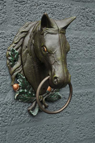 Grote foto paardenhoofd met ring gietijzer bruin. tuin en terras tuindecoratie