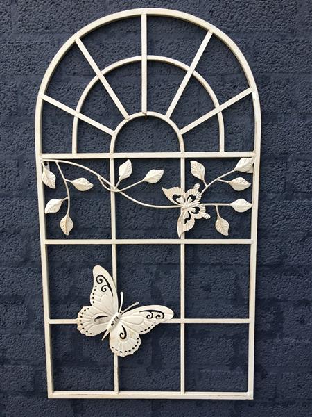 Grote foto vlinder venster model metal old white rust tuin en terras tuindecoratie